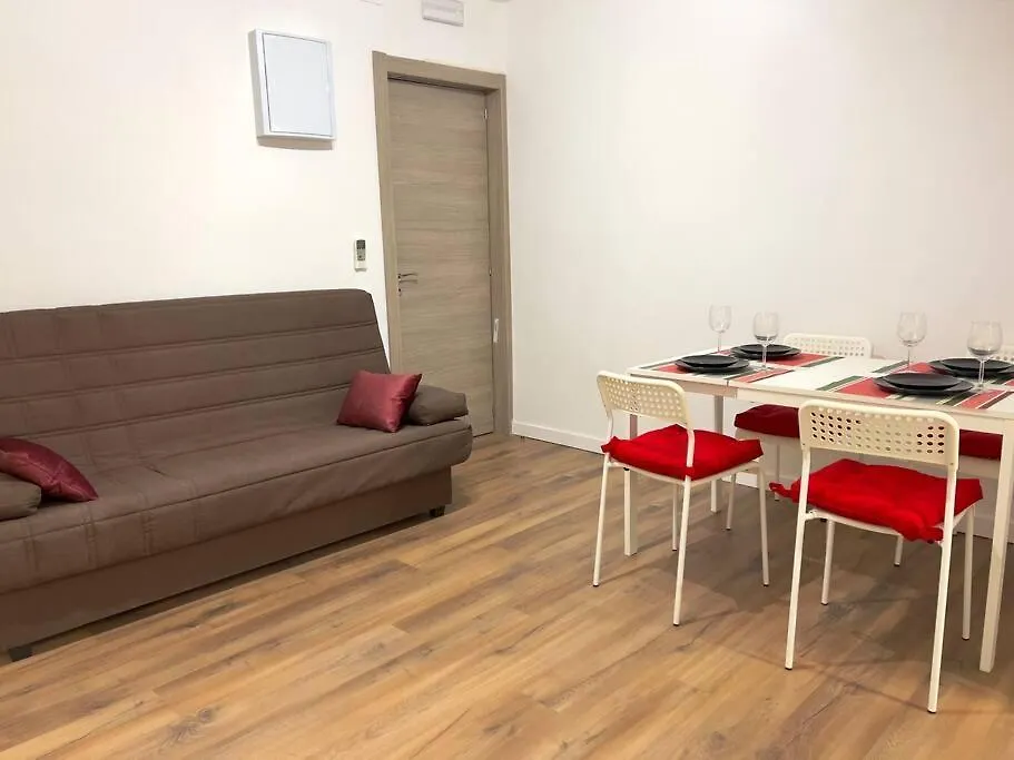 Comodo Apartamento En Badalona 0*,  Spain