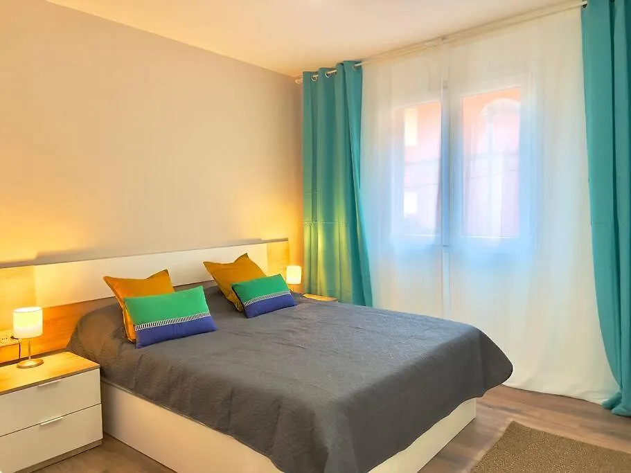 Comodo Apartamento En Badalona