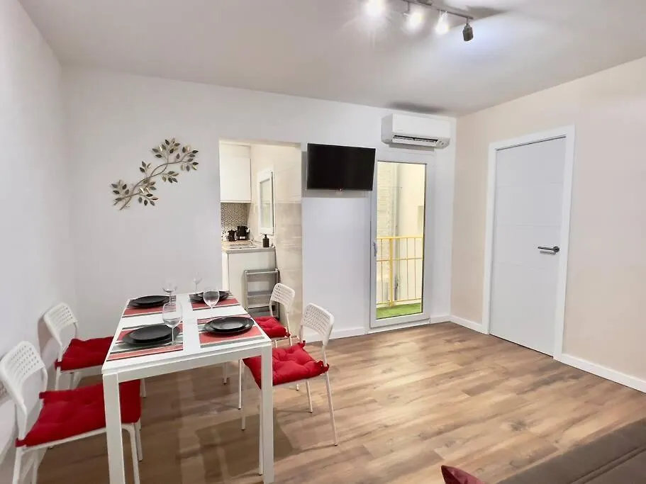 Comodo Apartamento En Badalona