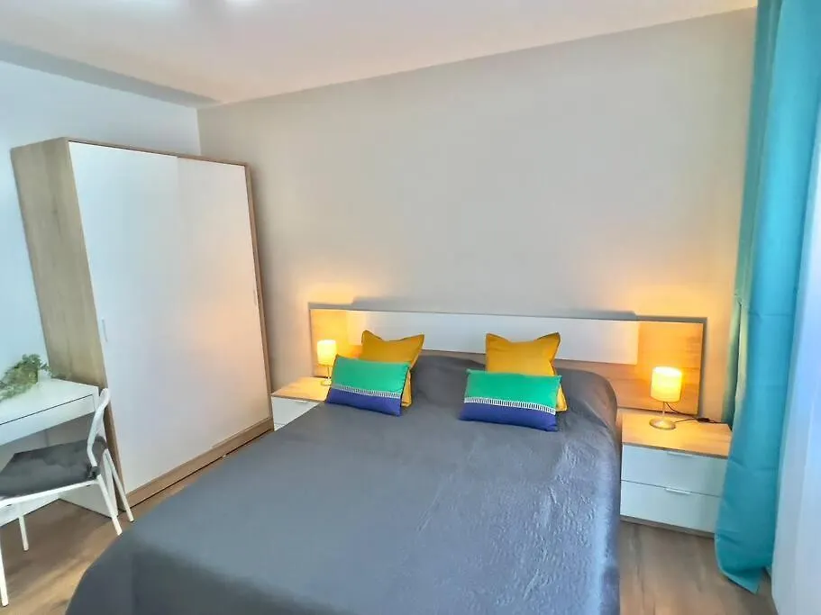 Comodo Apartamento En Badalona Apartment