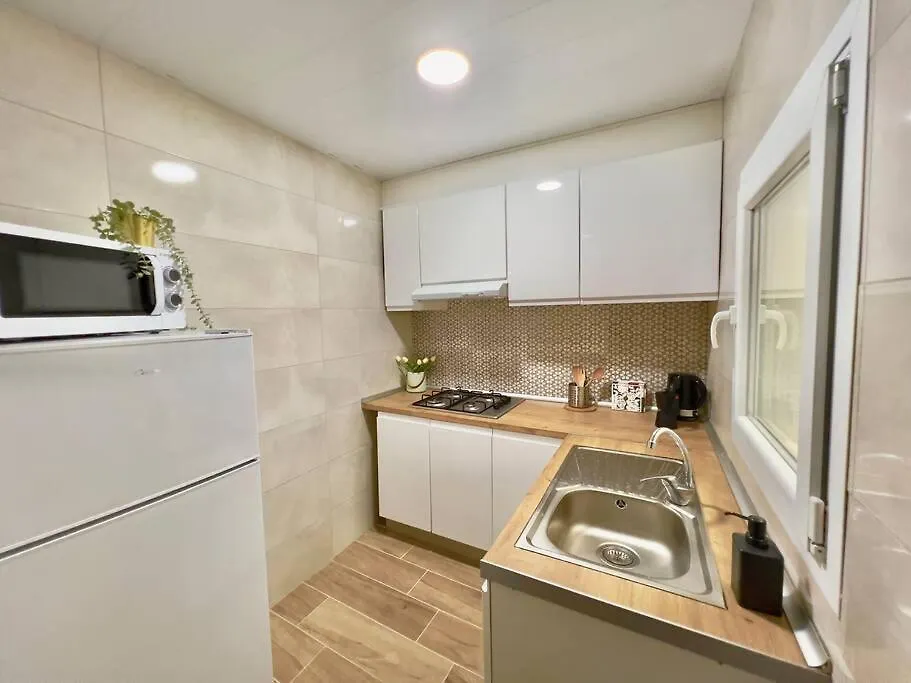 Comodo Apartamento En Badalona 0*,  Spain
